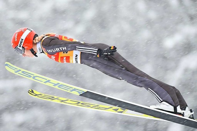 Ein Blick zurck: Springen im Schneetr...m Teamspringen auf der Rothausschanze.  | Foto: Felix Kstle