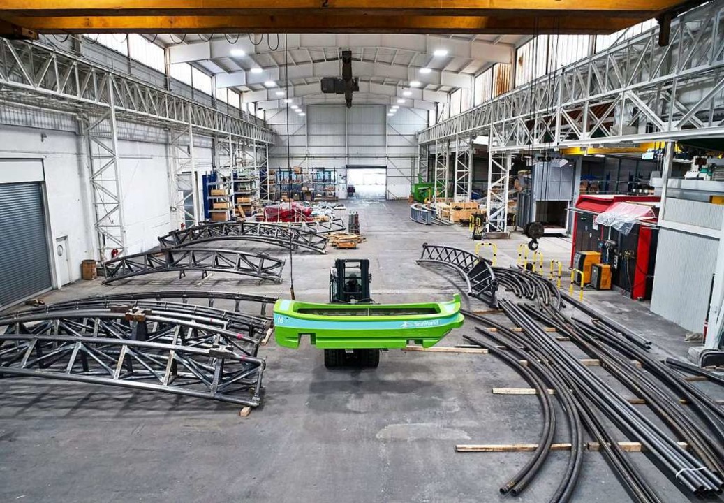 Ein Blick in die Werkhallen von Mack Rides.  | Foto: Mack Rides