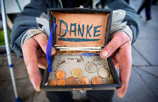 Viele Vereine freuen sich auch und vor...er Pandemie ber Spenden (Symbolbild).  | Foto: Friso Gentsch (dpa)