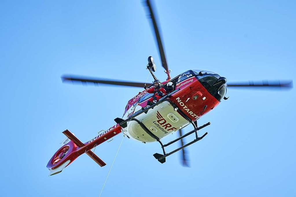 A Freiburg air rescuer experiences emergency operations in Corona times – Breisgau-Hochschwarzwald district