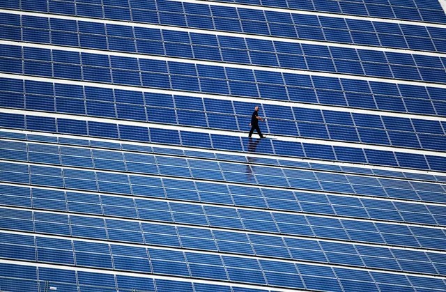 Mit  Strom aus Sonnenenergie will der ...rolle in Sachen Klimaschutz einnehmen.  | Foto: Jens Bttner