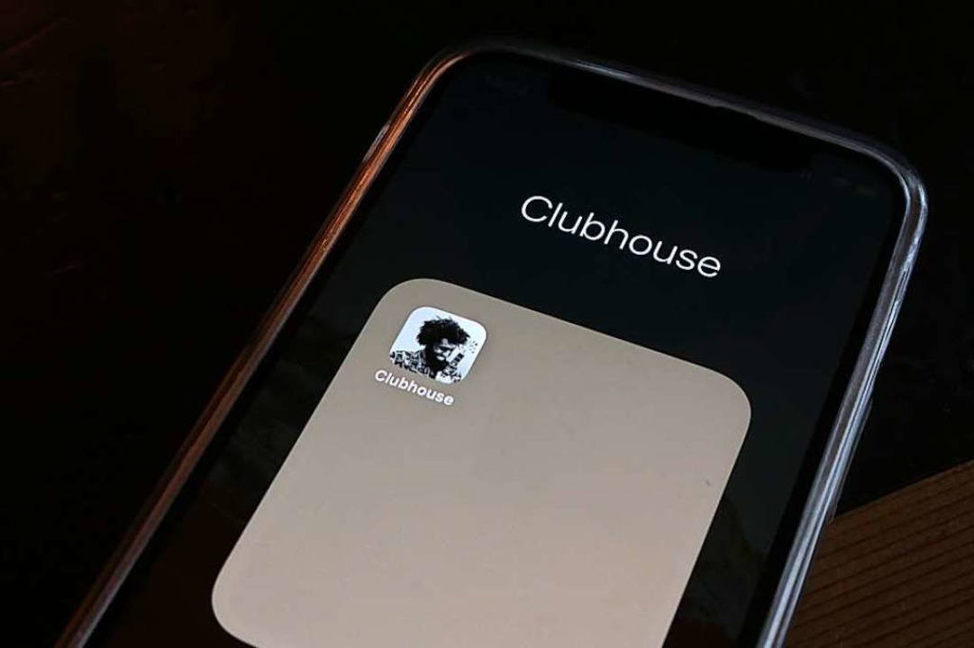 Freiburgs Oberbrgermeister Martin Hor...rten am Donnerstagabend auf Clubhouse.  | Foto: Lisa Discher