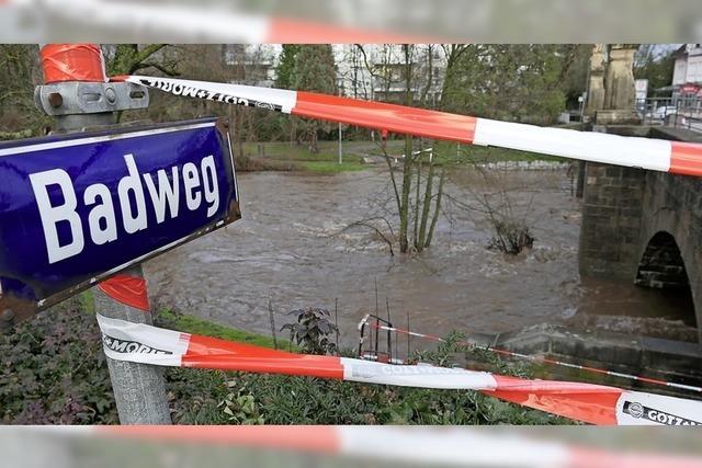 Hochwasser am Neumagen berschreitet zeitweise Zehn-Jahres-Grenze