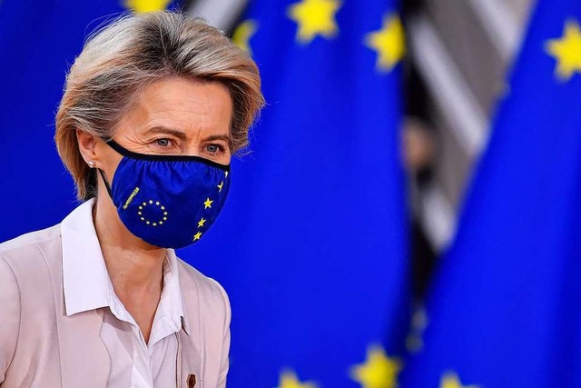 Ursula von der Leyen und die EU-Kommission streiten mit Astrazeneca.  | Foto: John Thys (dpa)