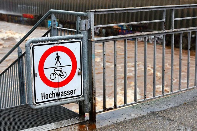 Der Dreisam-Radweg ist gesperrt.  | Foto: Ingo Schneider