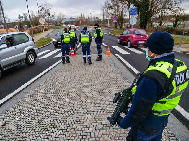 Angst vor mutierten Coronaviren  | Foto: Patrick Kerber