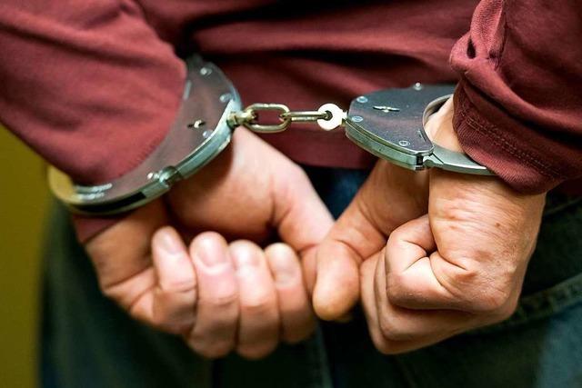 Sexualstraftäter nach Flucht aus dem ZfP festgenommen