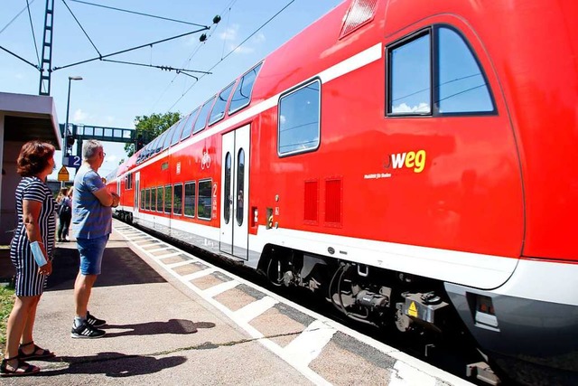 Harald Wendle kmpft dafr, dass die B...r fter am Friesenheimer Bahnhof hlt.  | Foto: Heidi Fel