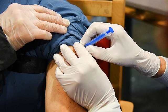 Wenig gepikst: Nur 850 Menschen wurden im KIZ im Januar geimpft.  | Foto: Robert Bergmann