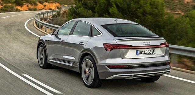 Auch groe SUVs wie der Audi E-Tron Sp...f>2</BZ-Texttief>-Aussto und Gewicht.  | Foto: Audi