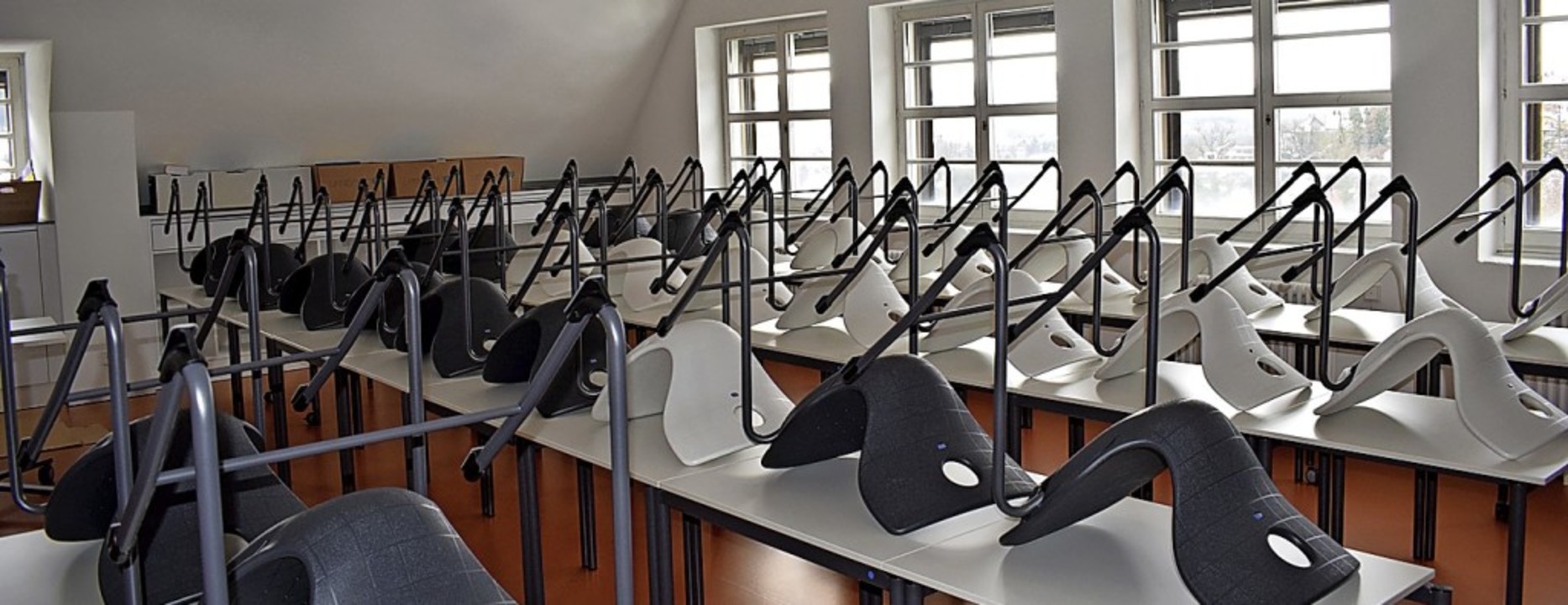 Im Altbau müssen in den Klassenzimmern...d ist in allen Klassenzimmern verlegt.  | Foto: Michael Krug
