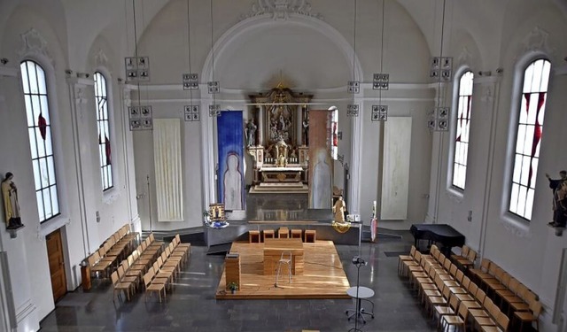 Blick ins Innere der St. Josefskirche in Herten   | Foto: Horatio Gollin