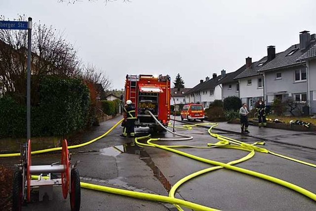 Groaufgebot: Mit sechs Fahrzeugen und...Dieser konnte schnell gelscht werden.  | Foto: Nicolai Kapitz