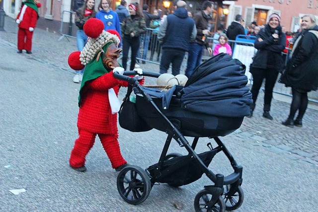 Ein Bild aus unbeschwerten Kinderfasne...n nicht. Die Fasnet muss Pause machen.  | Foto: Bernd Fackler