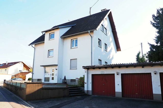 Das  Wohnhaus in der Strae  Im Winkel...lie, die Gemeinde Binzen erworben hat.  | Foto: Herbert Frey