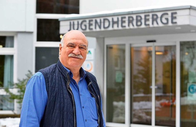 Jugendherbergsleiter Hans Sailer kmme...ndeserstaufnahmestelle verlegt wurden.  | Foto: Michael Bamberger