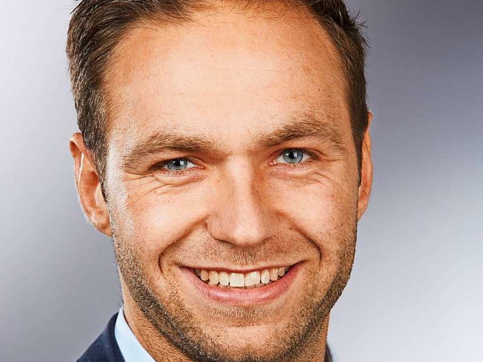 Sick-Ausbildungsleiter Philipp Burger ...end forscht-Erfahrungen zurckblicken.  | Foto: SICK AG