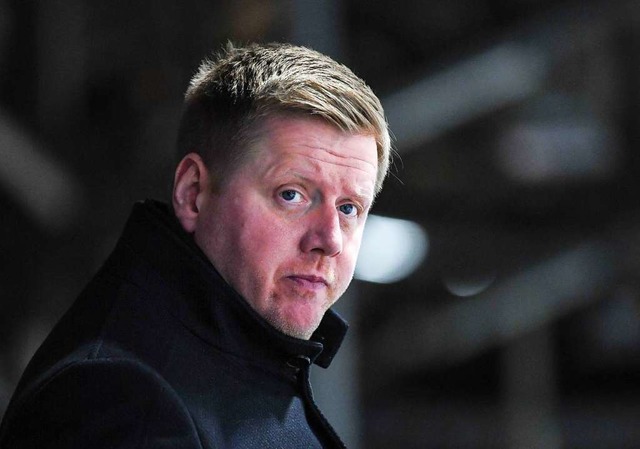 Freut sich über die Verpflichtung des ... Khaidarov: EHC-Trainer Peter Russell. | Foto: Patrick Seeger Freut sich über die Verpflichtung des ... Khaidarov: EHC-Trainer Peter Russell. | Foto: Patrick Seeger