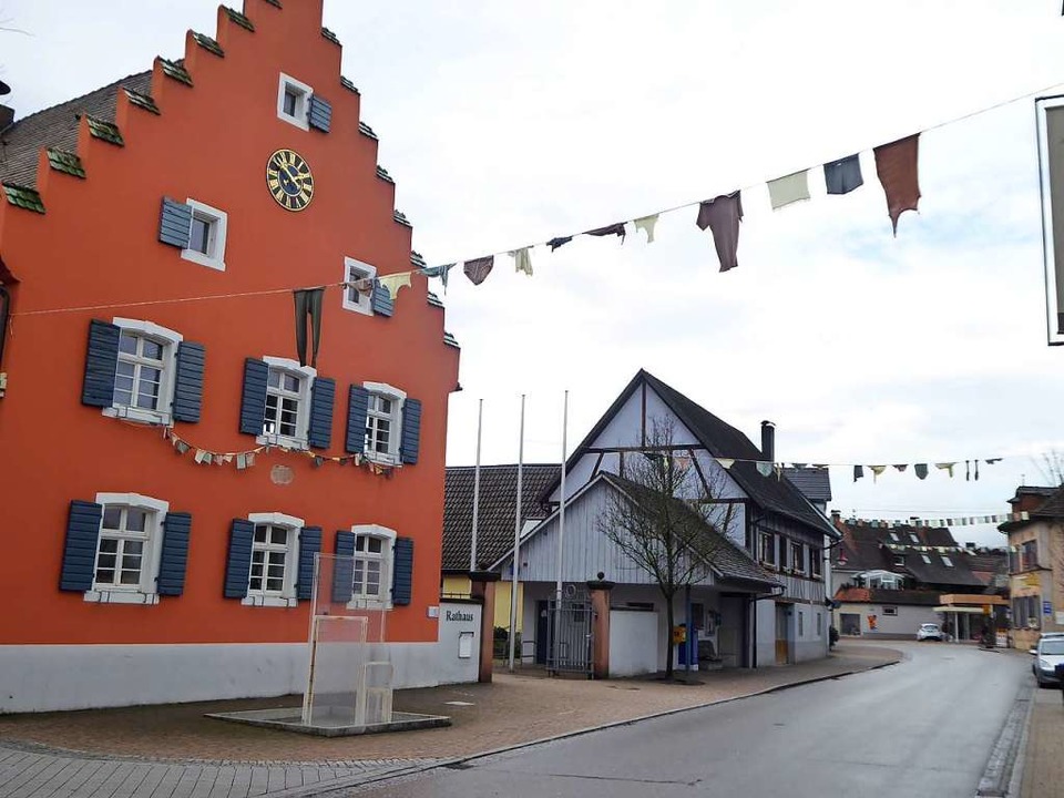 Närrisch Flagge zeigen, das will Gottenheim auch in Corona-Zeiten.  | Foto: Mario Schöneberg