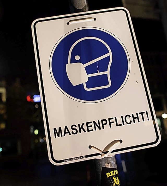 Wird diskutiert: eine Maskenpflicht in der Lahrer Innenstadt.  | Foto: Federico Gambarini (dpa)