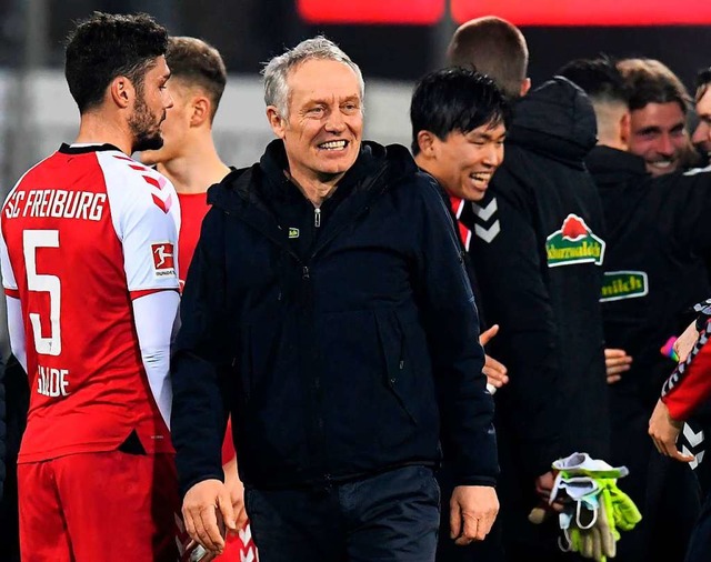 Christian Streich beim Spiel gegen Borussia Dortmund   | Foto: THOMAS KIENZLE (AFP)