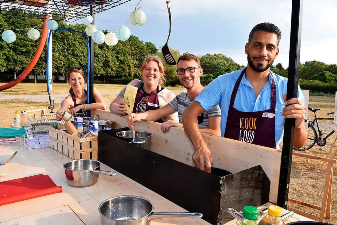 Kochfans: Alexandra Hfler, Laura Wers...utter und Ali Abou Aljas (von links).   | Foto: Thomas Kunz