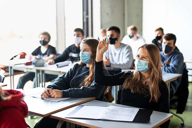 Unterricht mit Mund-Nasen-Schutz  | Foto: Matthias Balk