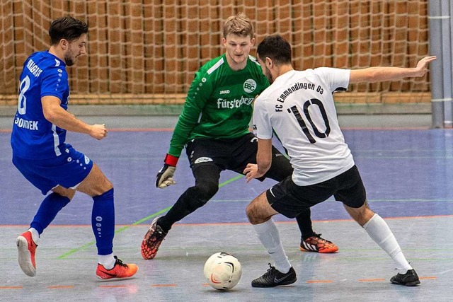 Die Halle hat Torhter Aaron Gut, hier...egionalligaspiel zwischen den Pfosten.  | Foto: Patrick Seeger