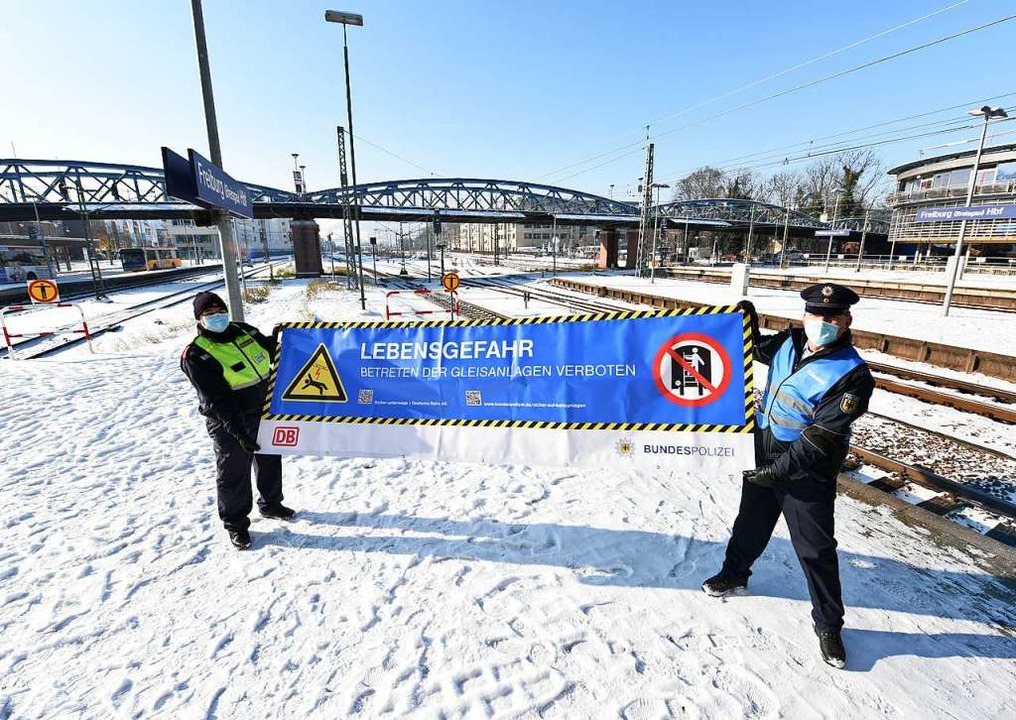 Bahn und Bundespolizei warnen in Freiburg vor Lebensgefahr