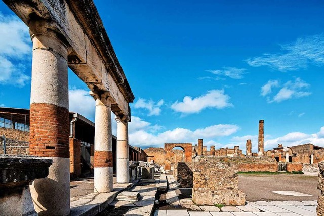 Die gut erhaltene Ruinenstadt von Pomp...luten Top-Sehenswrdigkeiten Italiens.  | Foto: Pier Paolo Metelli (dpa)