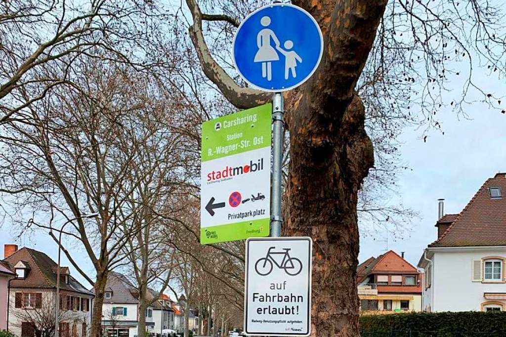 Schild an einem ehemaligen Radweg in FreiburgHerdern