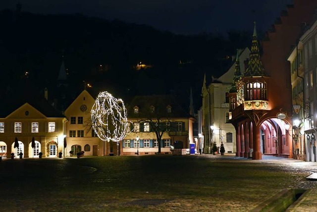 Menschenleerer Mnsterplatz in Freiburg  | Foto: Rita Eggstein