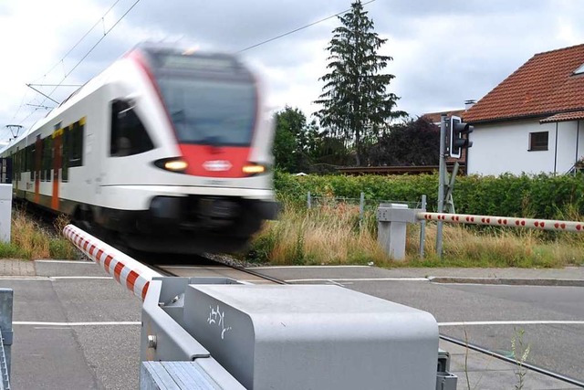 Die nahende S-Bahn erfasste das Auto der Frau nicht (Symbolfoto).  | Foto: Nicolai Kapitz