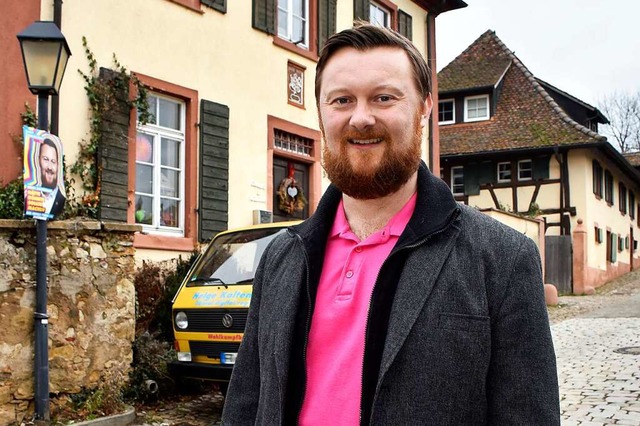 Helge Kaltenbach hat seinen Bulli zum FDP-Wahlmobil umfunktioniert.  | Foto: Thomas Kunz