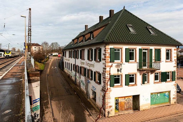 Seit 2007 steht das Gasthaus Zum Grnen baum leer.  | Foto: Hubert Gemmert