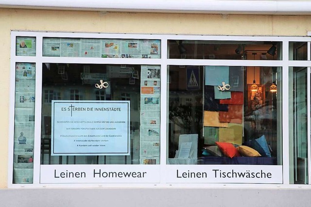 Jessica Drr gehrte zu den Ersten  in...e Politik in ihr Schaufenster setzten.  | Foto: Kaja Wohlschlegel