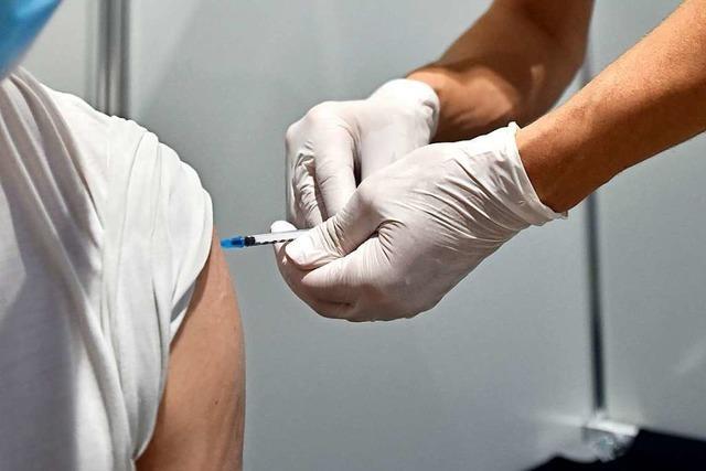 Kliniken im Südwesten starten in neue Impfphase