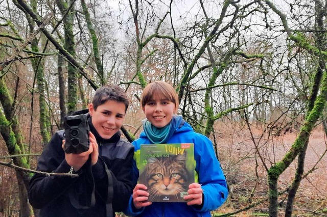 Maja Leber (links) und Marion Grabowski untersuchen Katzen-Aktivitten.  | Foto: privat