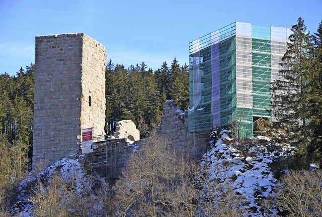 Der Nordturm (genannt Weienburg) und ...) wird in diesem Frhjahr bearbeitet.   | Foto: Friedbert Zapf