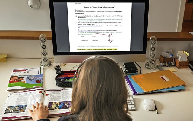 Statt im Homeschooling wie auf diesem ... &#8211; mit neuer Hygiene-Strategie.   | Foto: Ulrich Perrey (dpa)