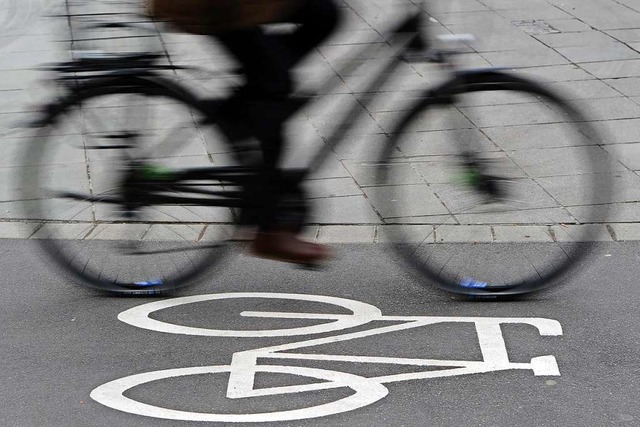 ber Fahrradschutzstreifen sollte in R...orbei entschieden werden (Symbolbild).  | Foto: Daniel Bockwoldt