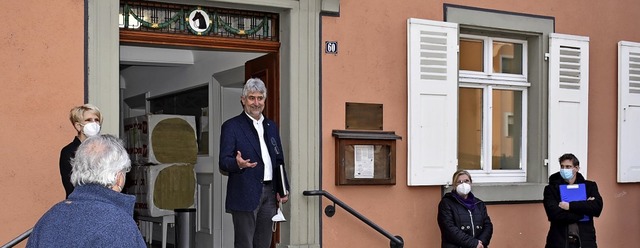 Machten sich ein Bild vom Rathaus in ...hater, Karin Gallmann und Michael Herr  | Foto: Hrvoje Miloslavic