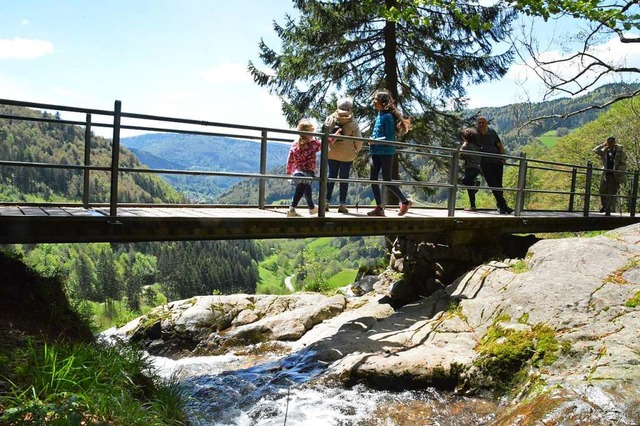 Urlaub im Oberen Wiesental bietet viel...erfall ist ein beliebtes Ausflugsziel.  | Foto: Angelika Schmidt