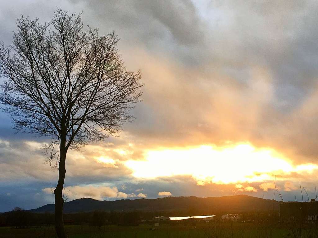 Magisch sind die Momente, wenn das Sonnenlicht am tagelang grau verhangenen Himmel durchbricht. Ein Moment, der auch Frank Schauer begeisterte.