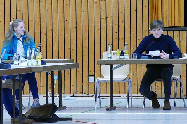 Charlotte Lindemann und Tobias von Mllendorff im Gemeinderat  | Foto: Dora Schls