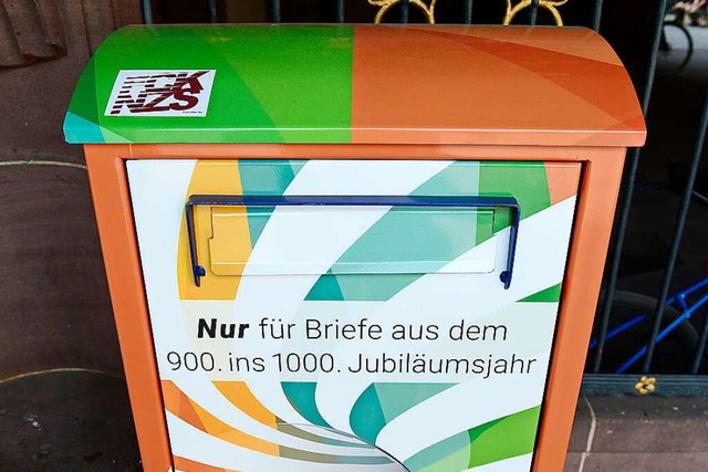 Der ganz besondere Briefkasten vor dem Alten Rathaus in Freiburg  | Foto: Ingo Schneider