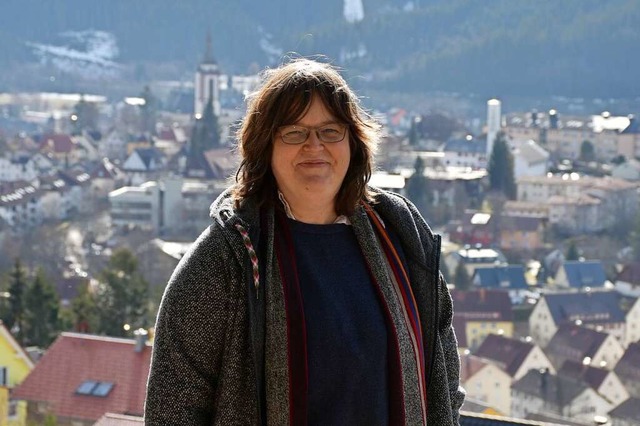 Daniela Evers ber den Dchern von Titisee-Neustadt.  | Foto: Tanja Bury