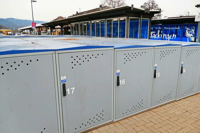 80 weitere Fahrradgaragen knnten mit ... 2024 am Bad Sckinger Bahnhof stehen.  | Foto: Stefan Mertlik