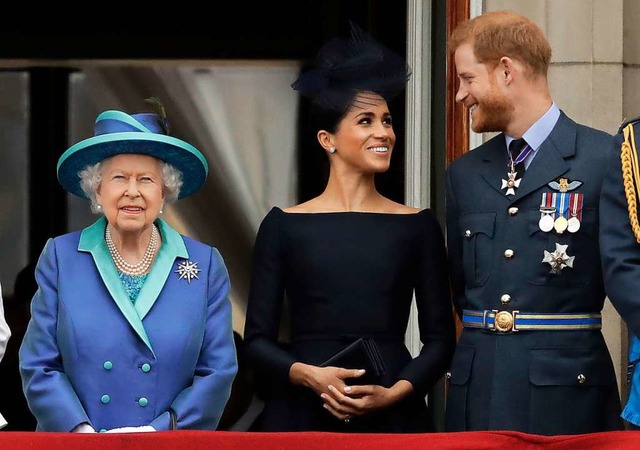 Meghan und Harry haben sich nicht nur ...alace und Queen Elizabeth abgesondert.  | Foto: Matt Dunham (dpa)