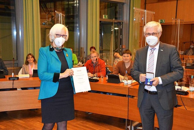 Gudrun Heute-Bluhm mit Weils OB Wolfgang Dietz  | Foto: Hannes Lauber